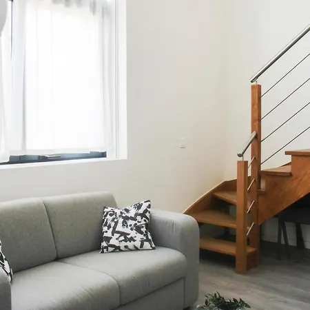Duplex Adjoining The Eiffel Hall 아파트