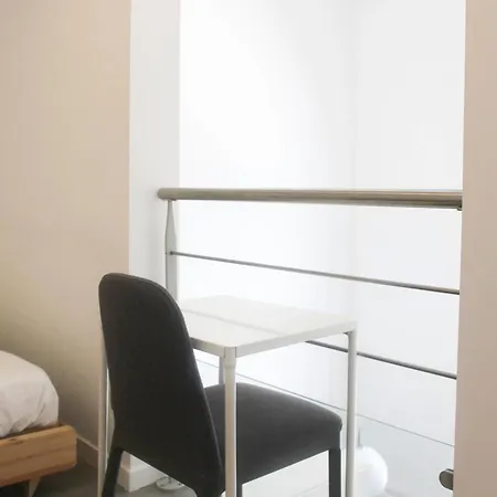 Appartement Duplex Attenant à La Halle Eiffel à Saint-ouen