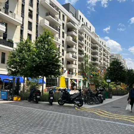 Duplex Attenant à La Halle Eiffel à Saint-ouen Appartement Saint-Ouen (Seine-Saint-Denis)