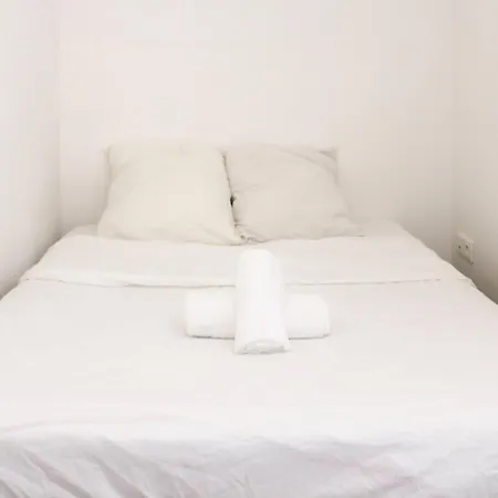 Duplex Adjoining The Eiffel Hall 아파트 *